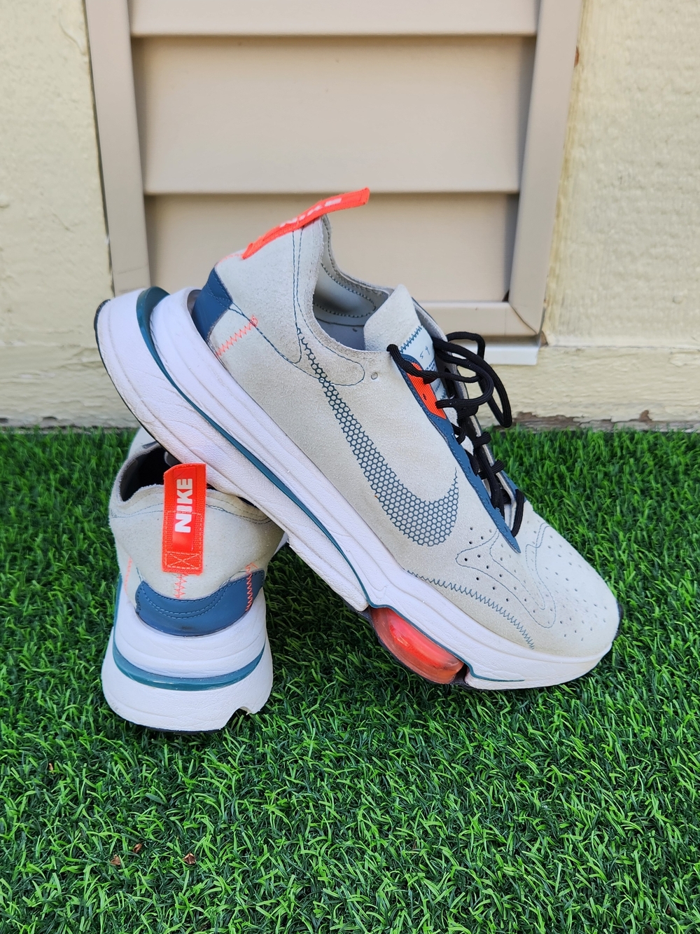Nike Men Size 11.5 Air Zoom Type Light Silver Crimson DC1854-001